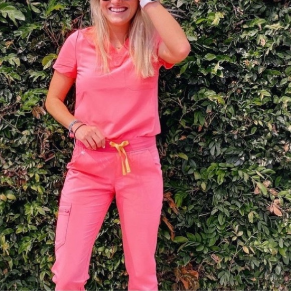 Figs Neon Pink Scrub Set - Picture 1 of 2